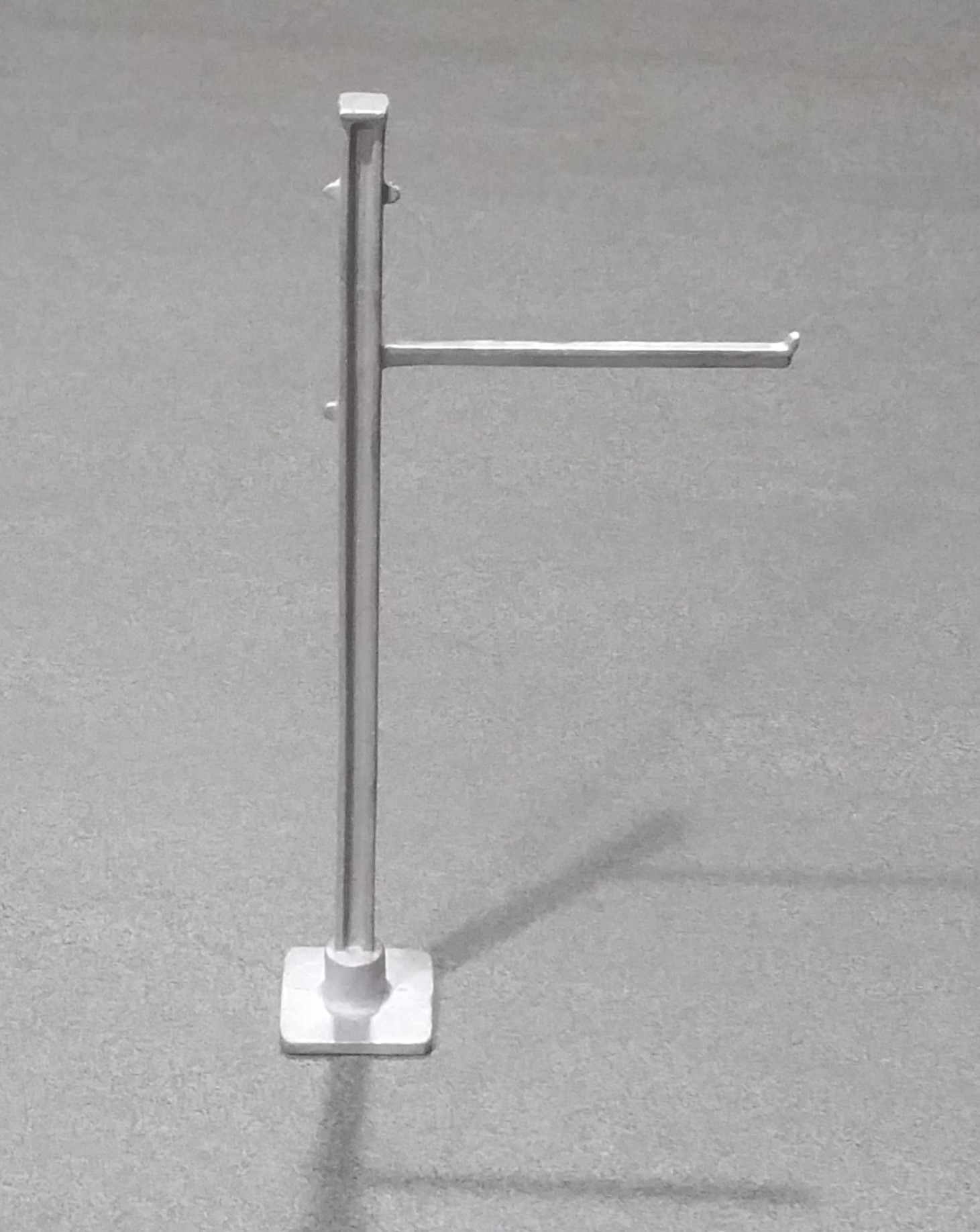Line Pole -- Aluminum.jpg